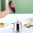 Kyraton tejhabosító kancsó 350 ml, latte art tollal – 4. termékkép