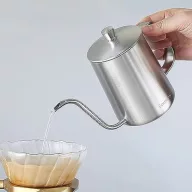 Easyworkz Gage hattyúnyakú kiöntőkanna 600 ml