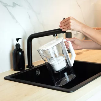   Wessper D3 Slim Futureflow AquaMax szűrőkancsó 2,7 l +ajándék vízszűrő (fehér)