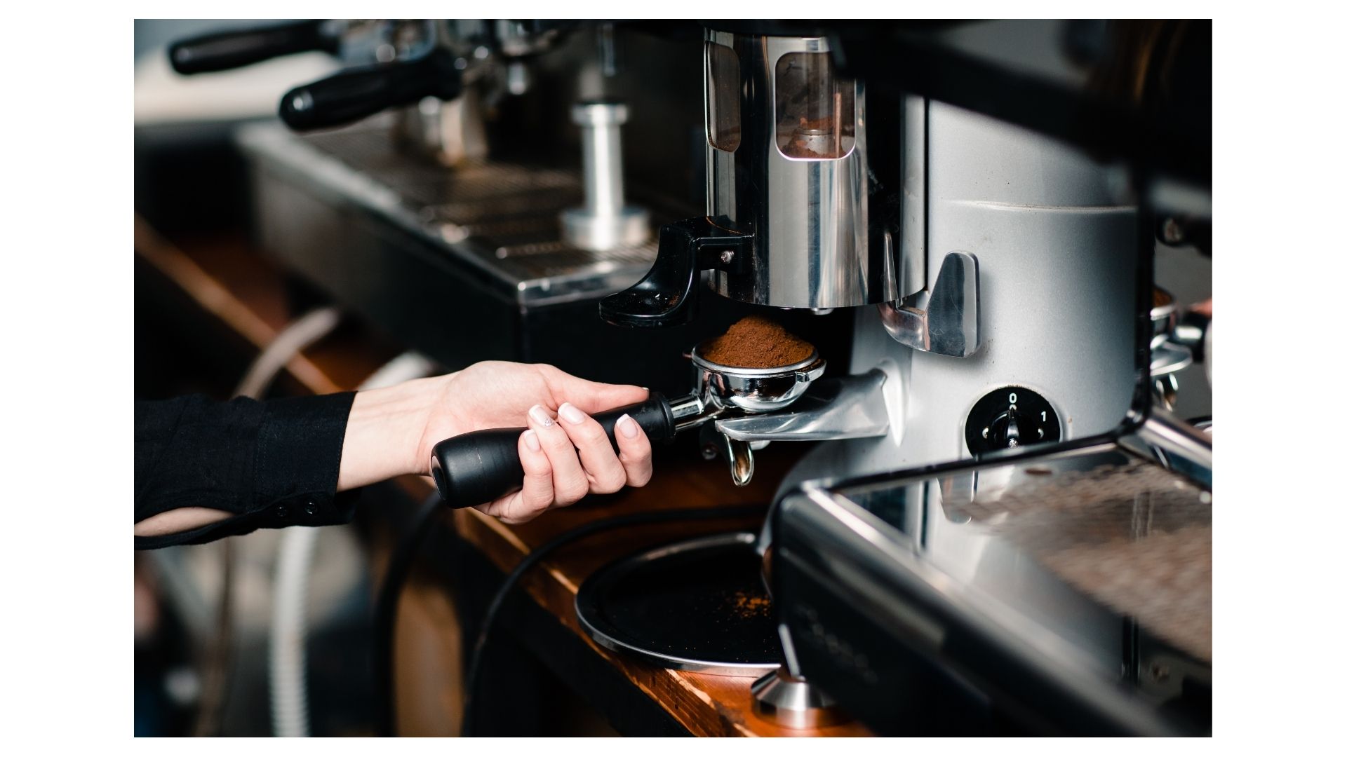 Kávéfőző vízkőmentesítése, vízkőtelenítése a tökéletes kávé egyik titka. 